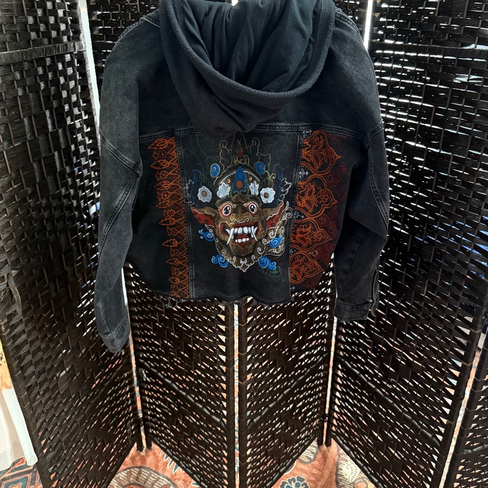 Hollister👹 Cropped Black Jean Denim Jacket Handpainted Size XL